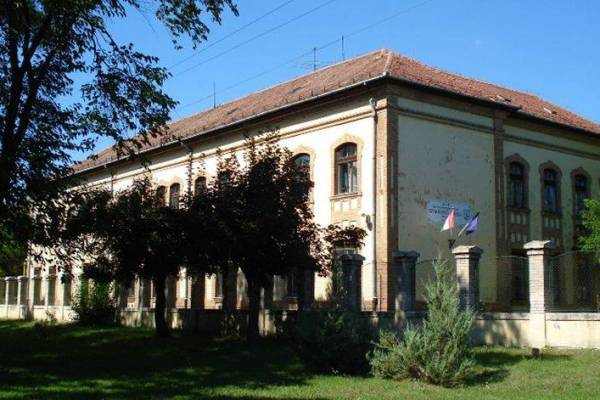 Pálóczi Horváth István Technikum épülete, Örkény